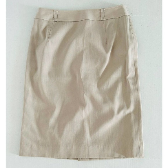 22 Octobre | Women's Beige Back Zip Knee Length Pencil Skirt Size 36 - Picture 1 of 5